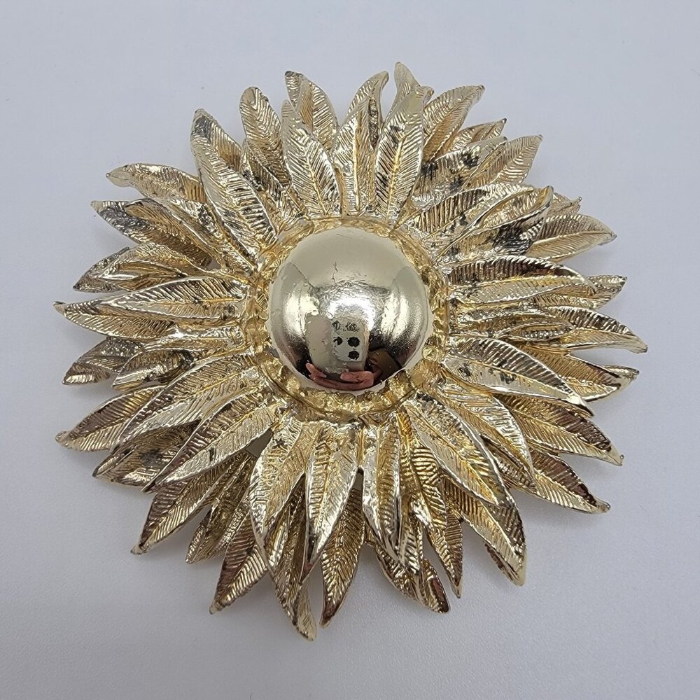 Vintage Unique Sunburst Flower Figural Gold Tone Brooch‎ Pin